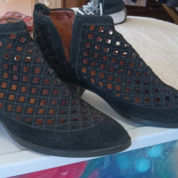 CLEARANCE SALE!!  Jeffrey Campbell Black Cutout Ankle Booties - Picture 3 of 6